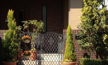 【マンションから一戸建てへ】それぞれのメリットと住み替えに関する不安の解消法を紹介