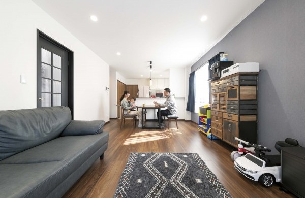 ローコストで実現!家事も子育てもラクラク!カッコよくて住みやすい、ヴィンテージテイストの住まい